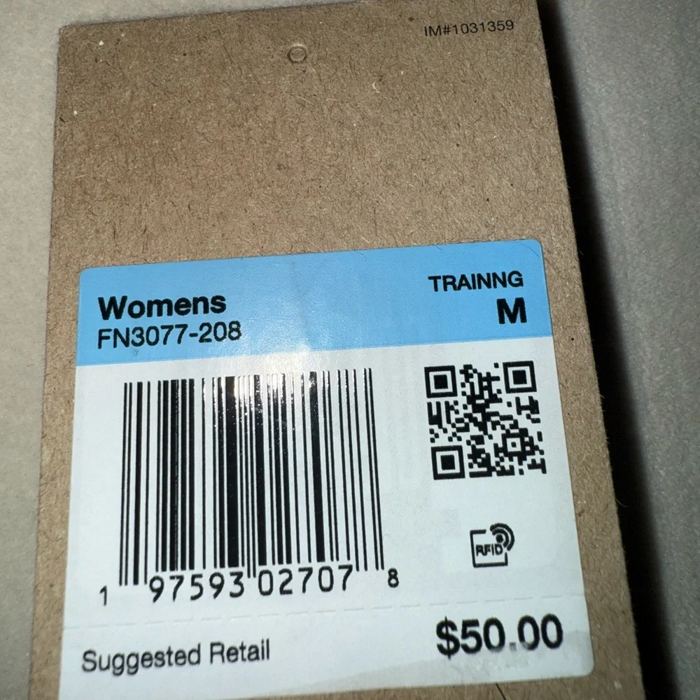 Nike Women’s Tank Top - Picture 3 of 4